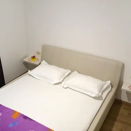 Duce 8378c Apartment *